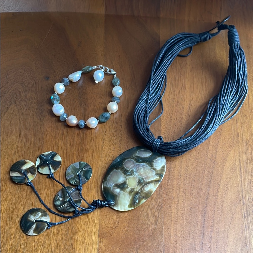 Handmade Shell Necklace and Bracelet